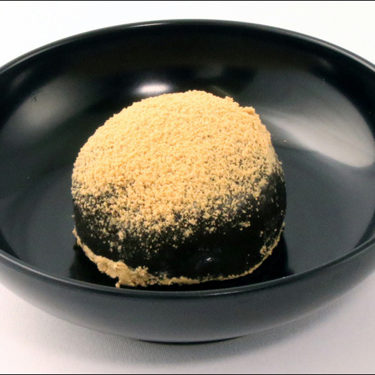 『純本生わらび餅まんじゅう』は、2店舗で期間限定販売します。